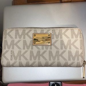 Michael Kors monogram Continental Wallet